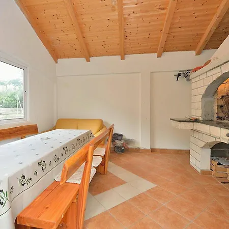 Apartment By The Sea