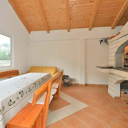 Apartment By The Sea *
