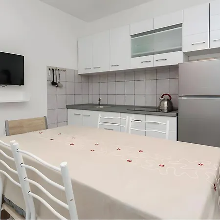 By The Sea Apartment
